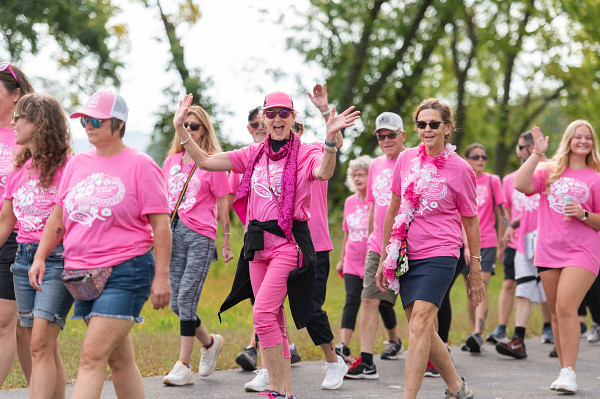 Steppin-Out-In-Pink-SH-20250913-153