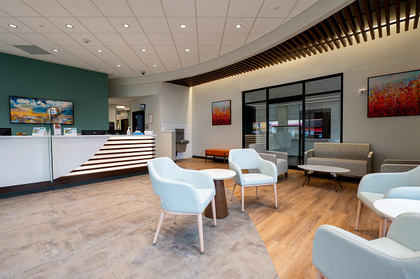 gundersen-elroy-clinic-lobby-waiting-room-20240418.jpg