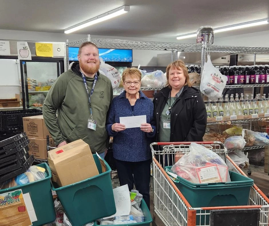 Gundersen Moundview staff donate to area food pantries.