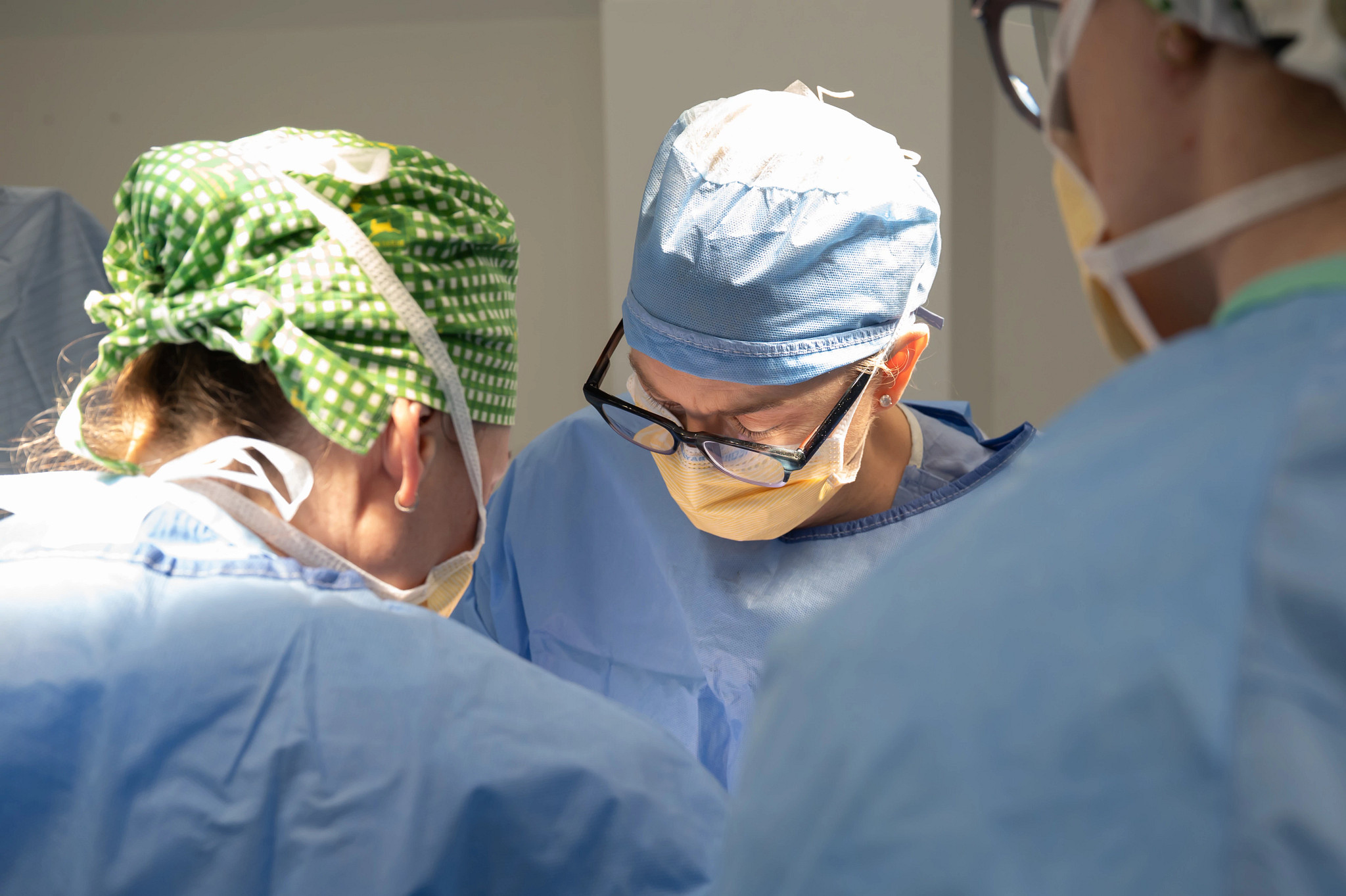 Melissa Johnson, MD in surgery with resident, training, Medical Education