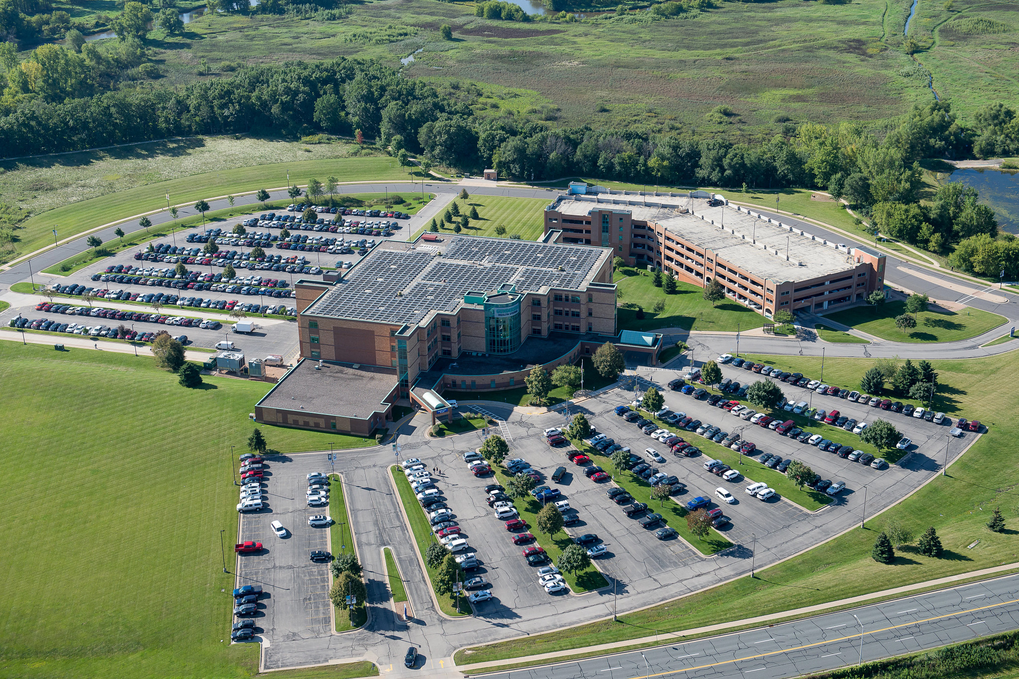 aerial-view-of-gundesens-clinic-in-onalaska-wisconsin.jpg