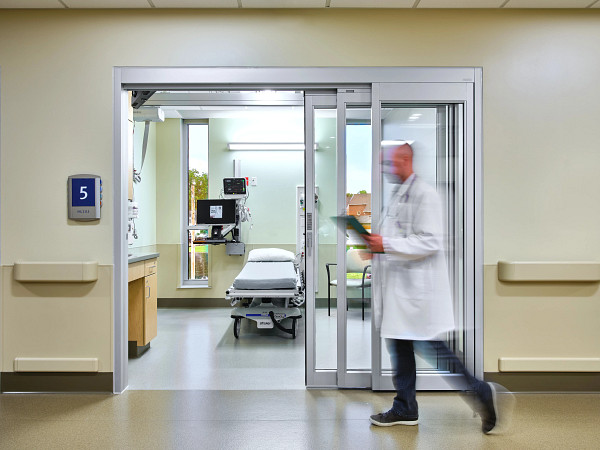 st-josephs-specialty-clinic-hillsboro-interior.jpg