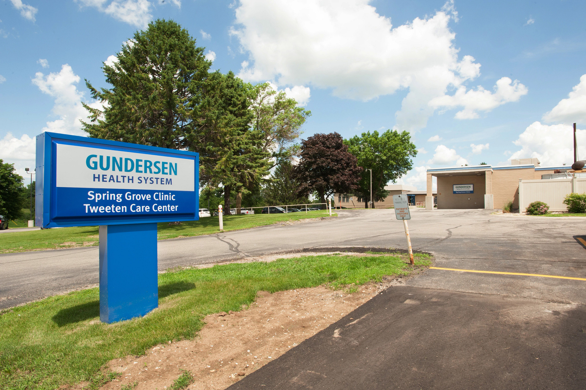 gundersen-tweeten-care-center.jpg