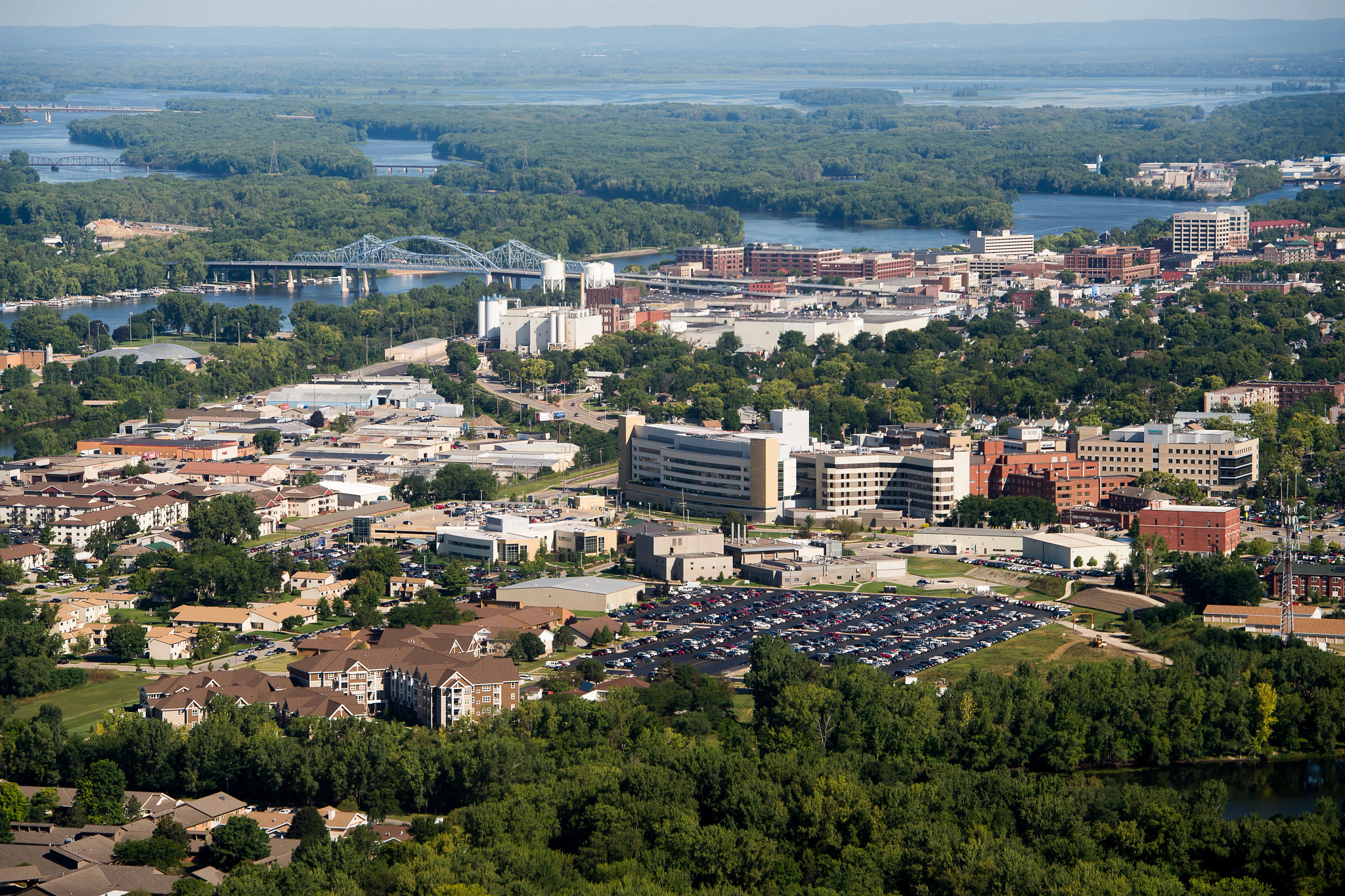 aerial-view-of-gundersen-lacrosse-campus.jpg